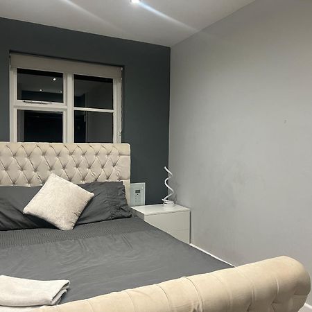 Апартаменти Broadway Retreat With Free Parking Герн-Бей Екстер'єр фото