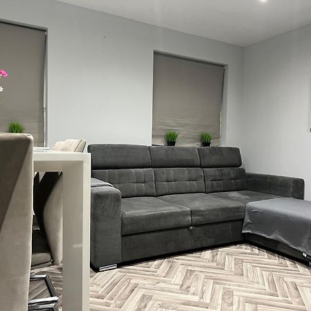 Апартаменти Broadway Retreat With Free Parking Герн-Бей Екстер'єр фото